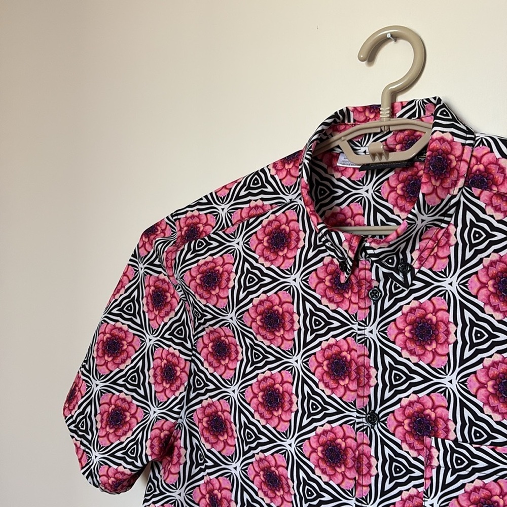 WESC Oden Floral Shirt Large .